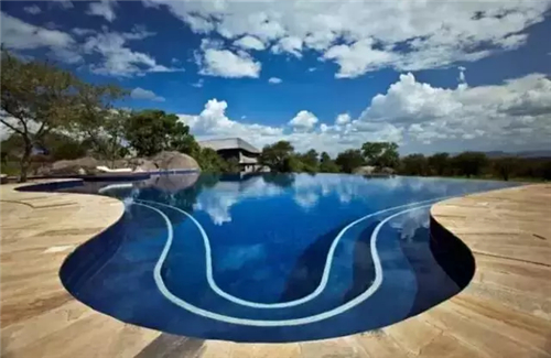 Those who have the ability to brush your eyeball swimming pool luxury hotel!
